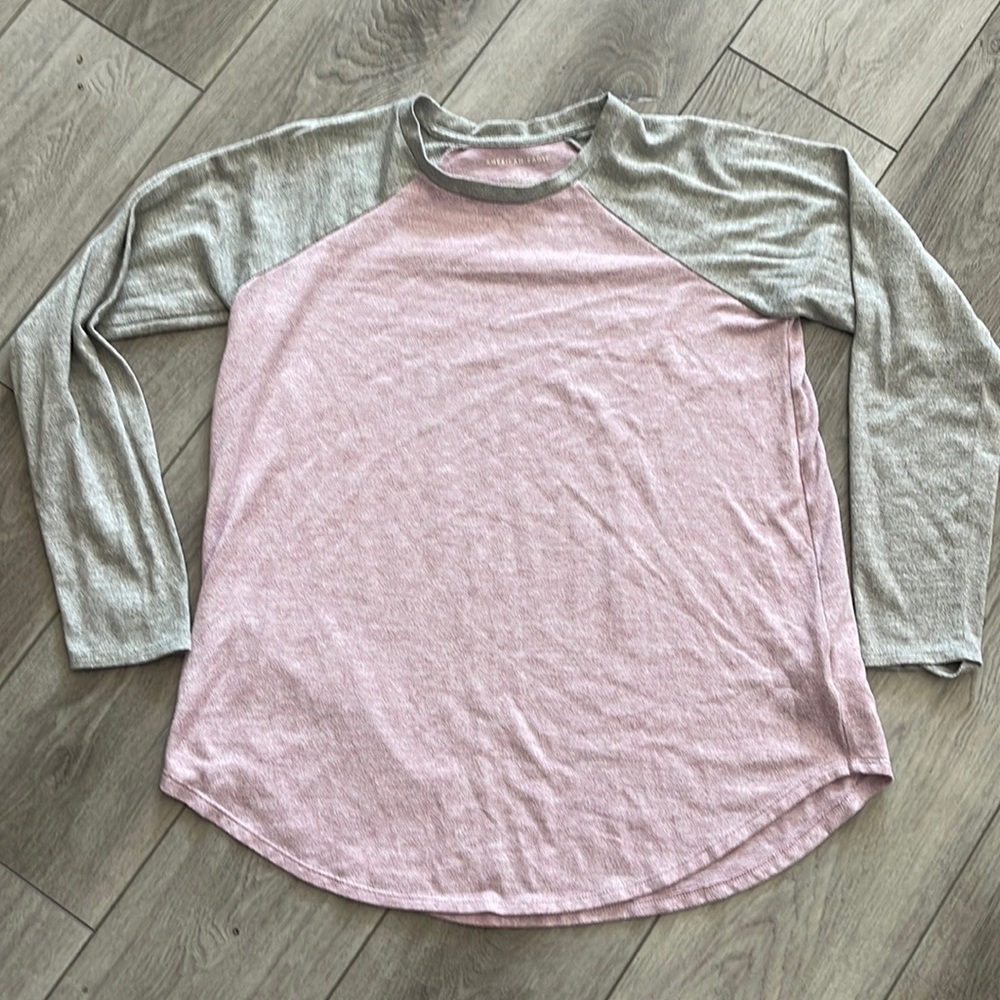 American Eagle Outfitters AE Baseball sweater shirt heather pink gray grey M